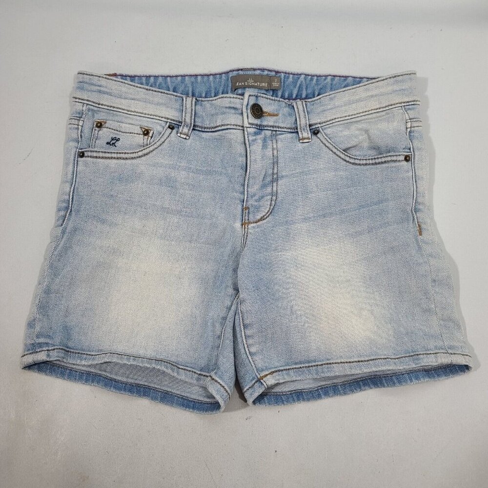 L.L. Bean Signature Denim Blue Jean Shorts Women's Size 2 32x5 299429